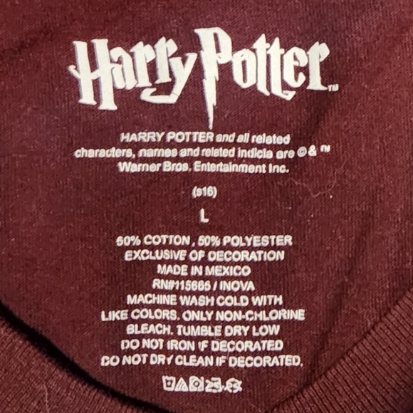 Harry Potter Hogwarts & 9 3/4 Tshirt Bundle x 2 Vneck Juniors size L Like new - Picture 2 of 2